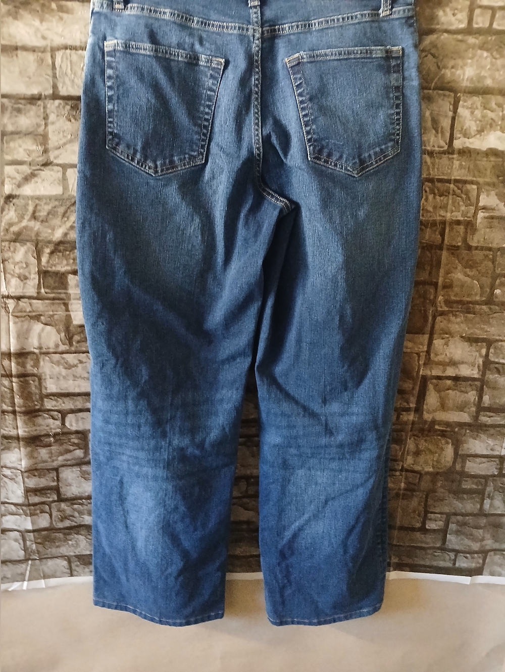 Lucky Brand Jeans in Dark and Light Blue Denim - Picture 2 of 8